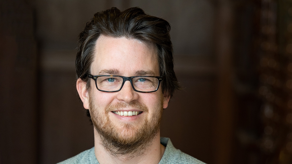 Sveinung Arnesen Jurymedlem for Holbergprisen i skolen 2019